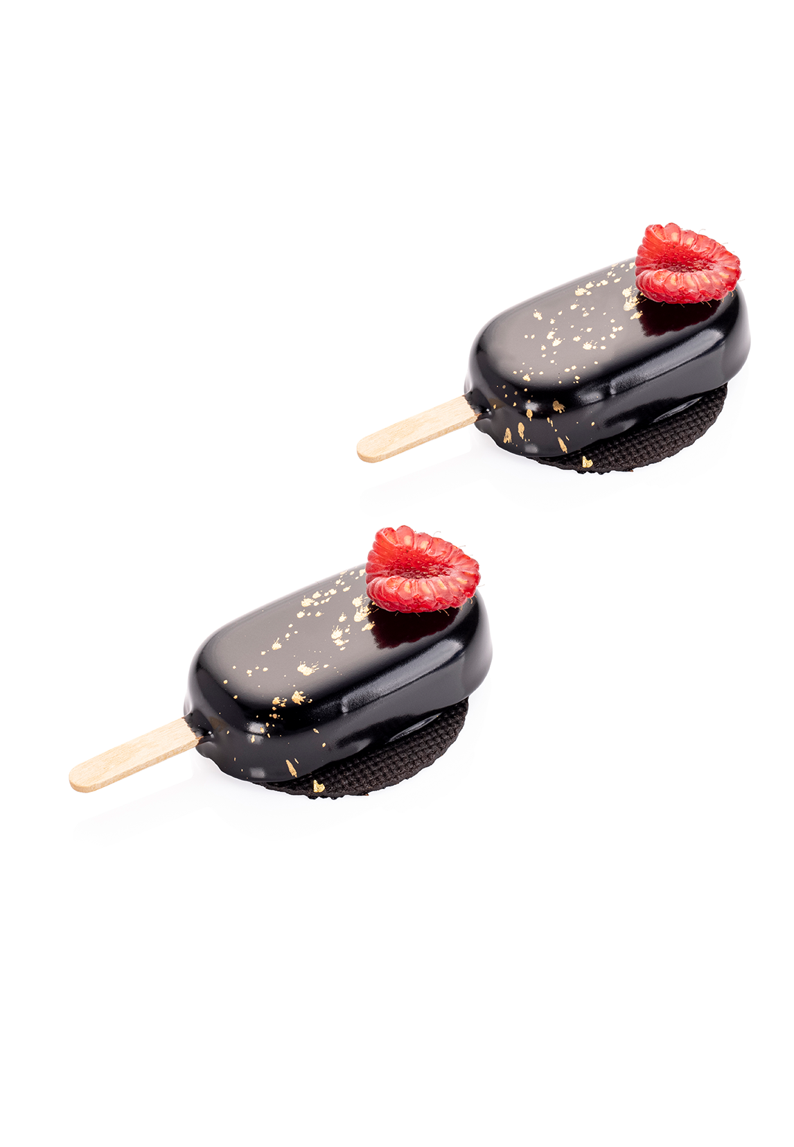 Deser na patyku w kolorze czarnym, candy bar na przyjęcie biznesowe, candy bar na wesele. Zamów w Warszawie z dostawą w miejce przyjęcia.